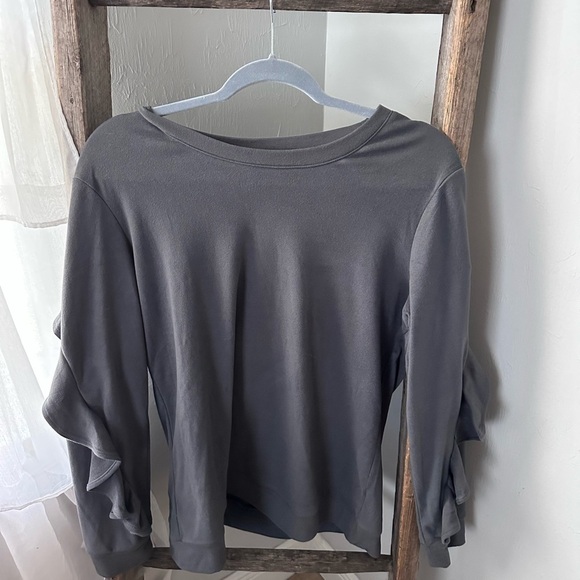 AMAZON ruffle long sleeve gray top - Picture 5 of 5